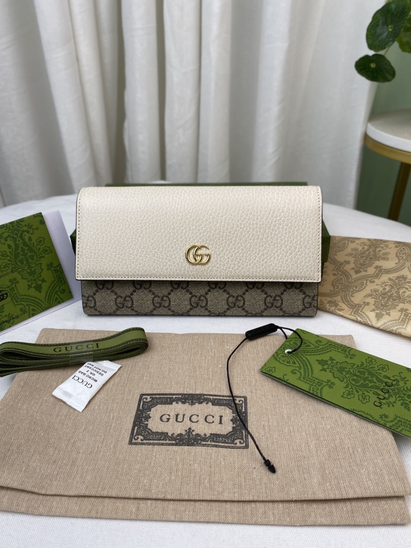 G*u*i wallets & purse